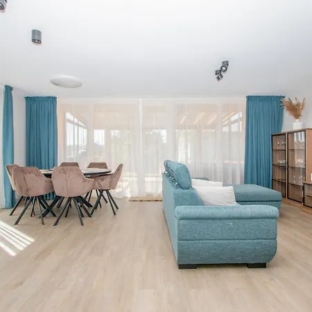 Cohost I 2bd With Private Terrace