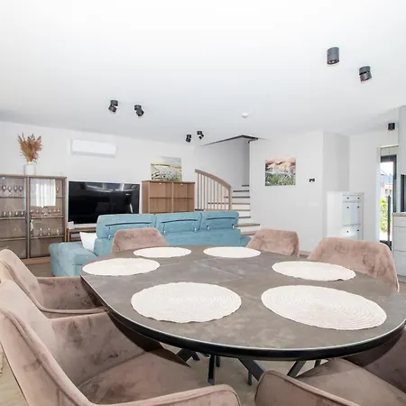 Cohost I 2bd With Private Terrace Hotel