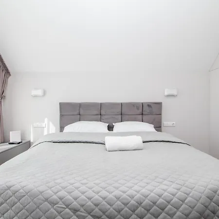 Hotel Cohost I 2bd With Private Terrace 4*
