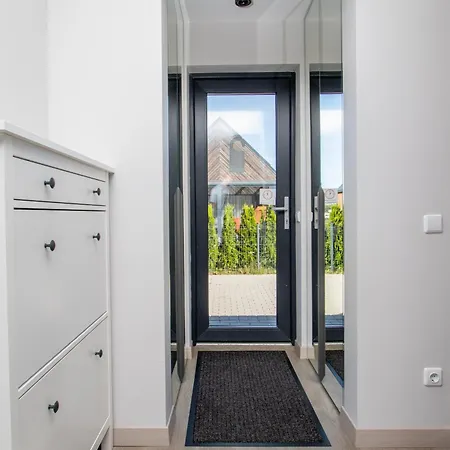 Cohost I 2bd With Private Terrace